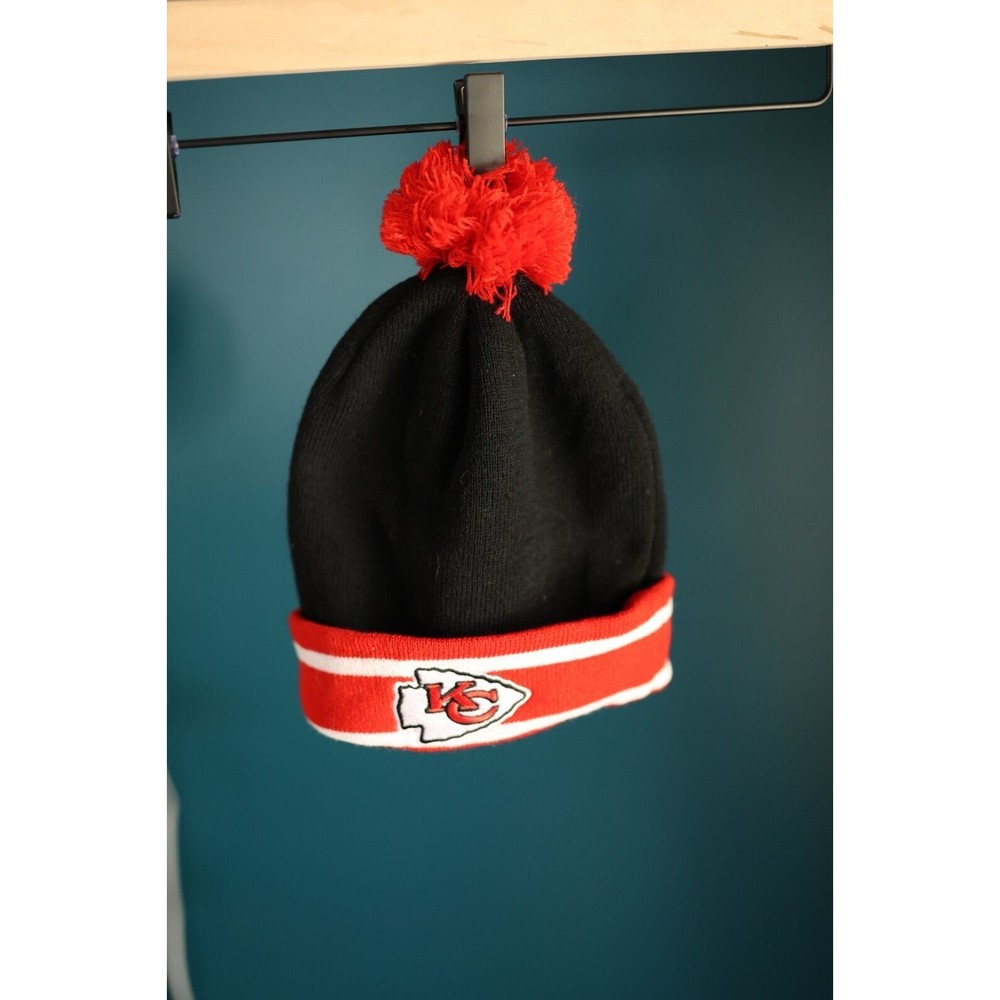 NFL KANSAS CITY CHIEFS WINTER KNITTED POM BEANIE HAT - ADULT UNISEX -RED / BLACK